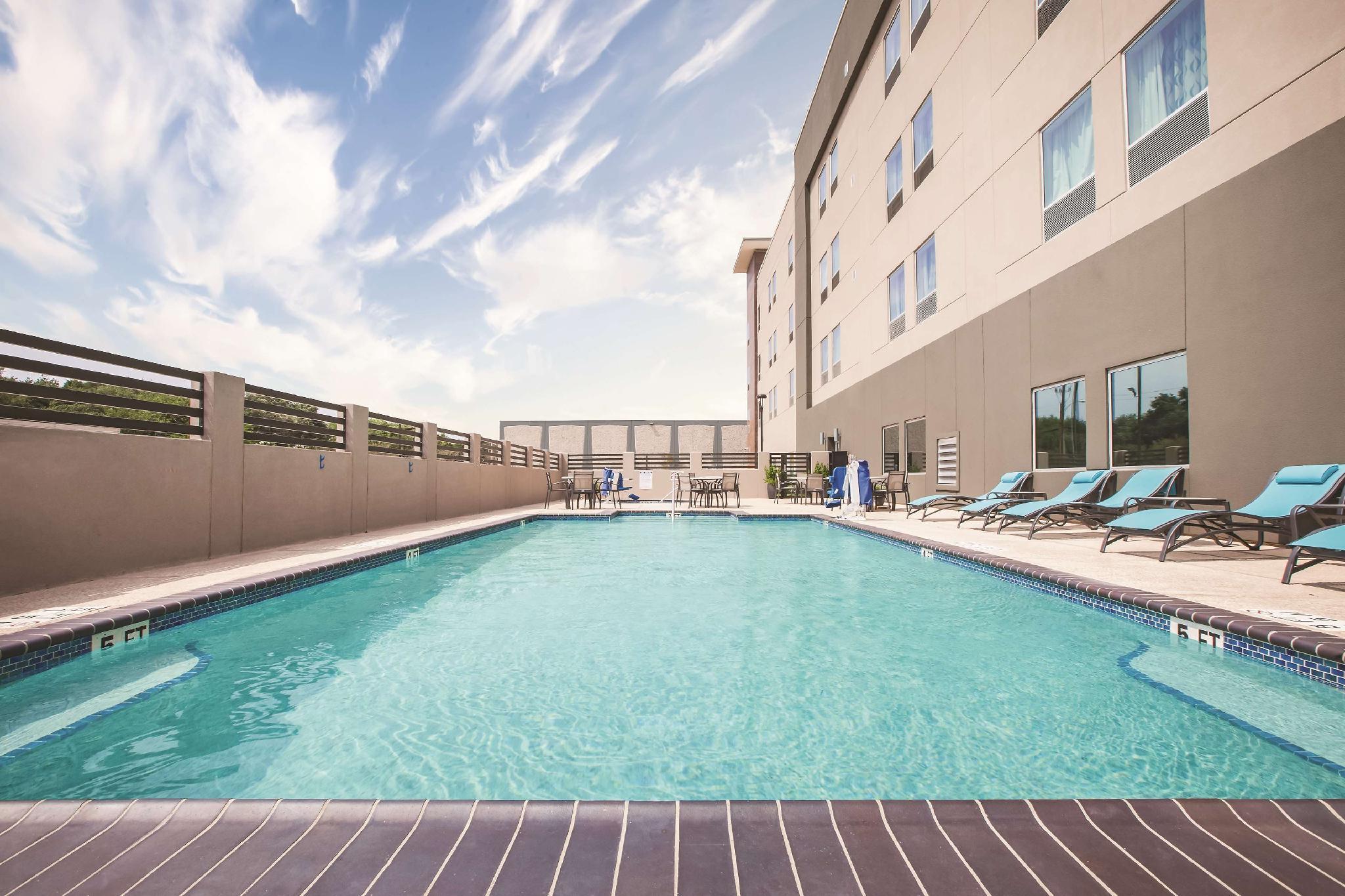 La Quinta By Wyndham Mcallen La Plaza Mall Exterior foto